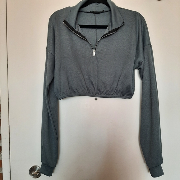 Prettylittle Thing Grey Cropped Ribbed Sweater Size 4 - Picture 4 of 4